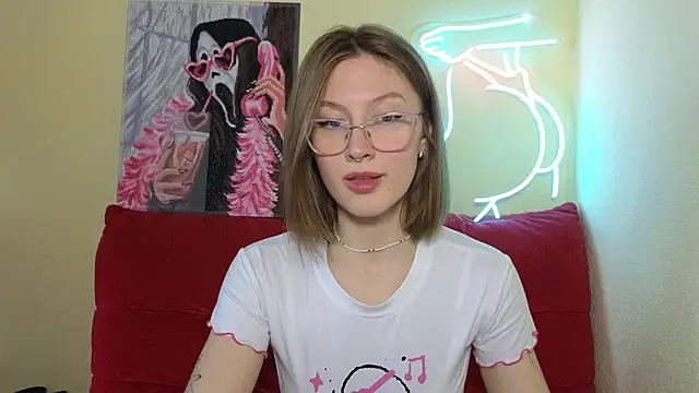 Snapshot of MalvinaBlum chatting on 03.22.25 MalvinaBlum online show from 03.22.25