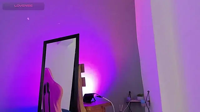 Yelena03 online show from 03.21.25