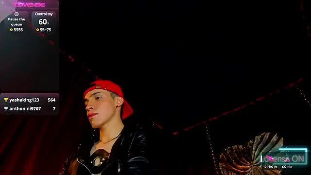 Snapshot of Angel_Snowhotxxx chatting on 01.08.25 Angel Snowhotxxx online show from 01.08.25