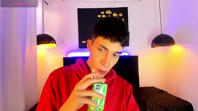 Snapshot of Angel_Snowhotxxx chatting on 02.06.25 Angel Snowhotxxx online show from 02.06.25