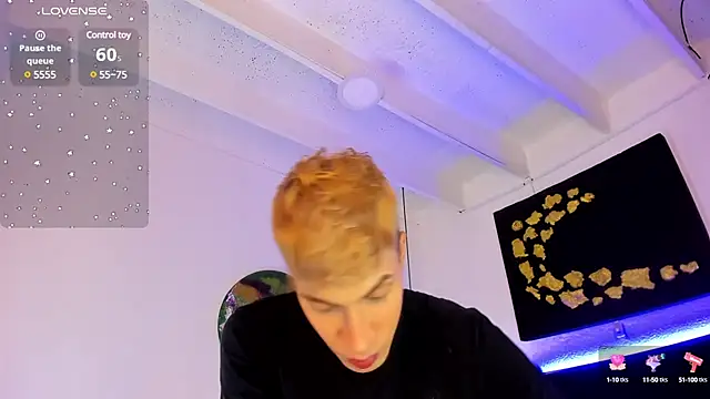 Snapshot of Angel_Snowhotxxx chatting on 02.26.25 Angel Snowhotxxx online show from 02.26.25