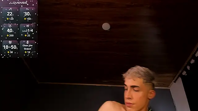 Snapshot of Angel_Snowhotxxx chatting on 10.23.25 Angel Snowhotxxx online show from 10.23.25