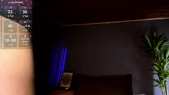 Snapshot of Angel_Snowhotxxx chatting on 11.12.25 Angel Snowhotxxx online show from 11.12.25