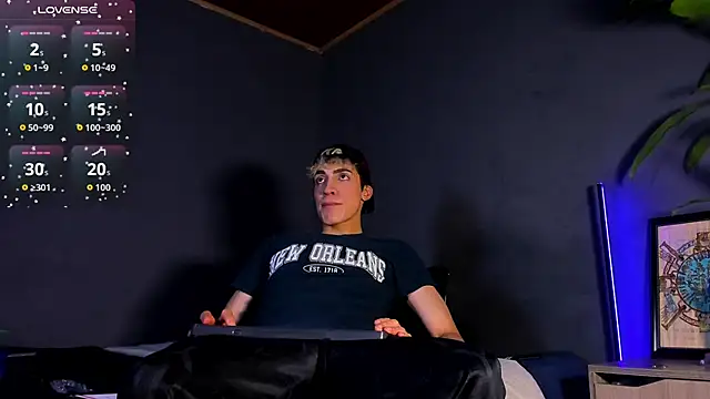 Snapshot of Angel_Snowhotxxx chatting on 02.06.26 Angel Snowhotxxx online show from 02.06.26