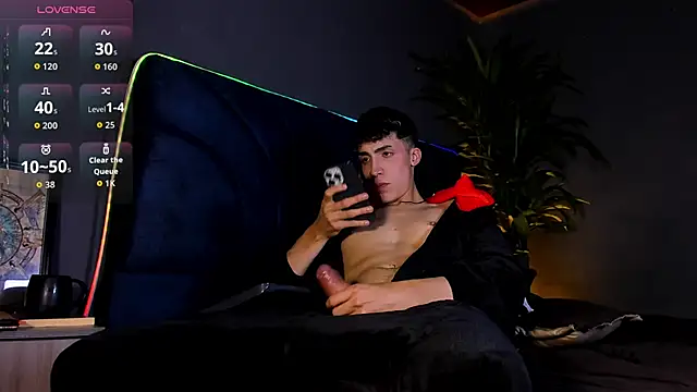 Snapshot of Angel_Snowhotxxx chatting on 05.04.26 Angel Snowhotxxx online show from 05.04.26