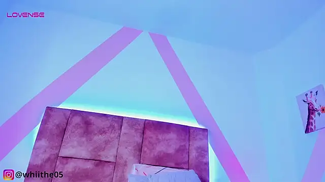 Snapshot of isabella_whiithe chatting on 02.24.25 isabella whiithe online show from 02.24.25