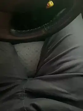 Snapshot of mocinhohrc chatting on 03.19.25 mocinhohrc online show from 03.19.25