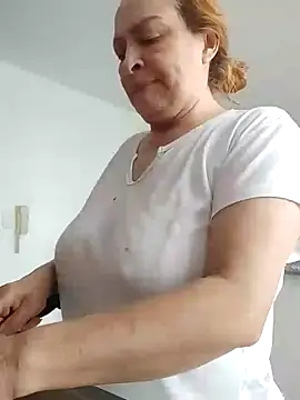 Snapshot of Wife_sexxx chatting on 02.09.25 Wife sexxx online show from 02.09.25