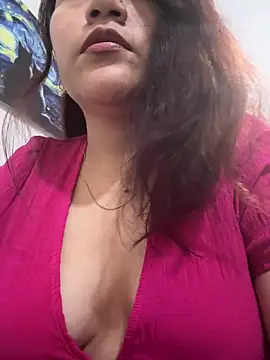 Snapshot of ZUCAAT chatting on 02.24.26 ZUCAAT online show from 02.24.26