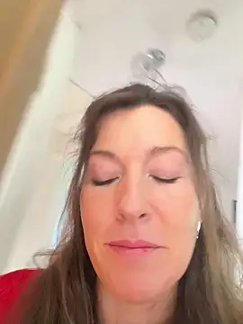 Lwhite1 online show from 04.15.26