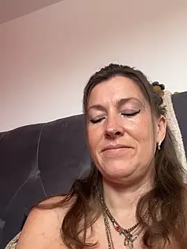 Lwhite1 online show from 04.27.26