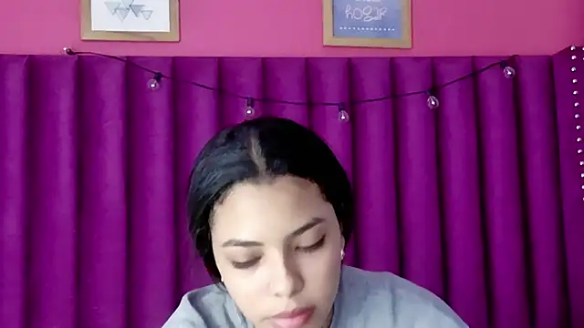 littleebonny online show from 12.22.25