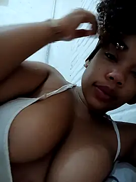 Snapshot of isabellehaynes chatting on 09.10.25 isabellehaynes online show from 09.10.25