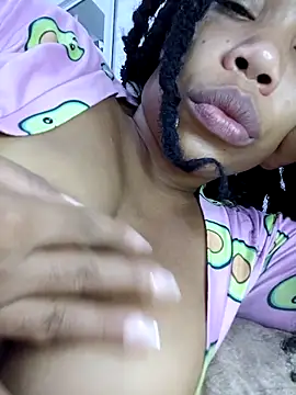 Snapshot of isabellehaynes chatting on 02.14.26 isabellehaynes online show from 02.14.26