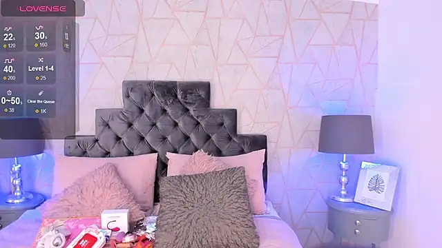 Snapshot of emily_parkerr chatting on 02.24.25 emily parkerr online show from 02.24.25