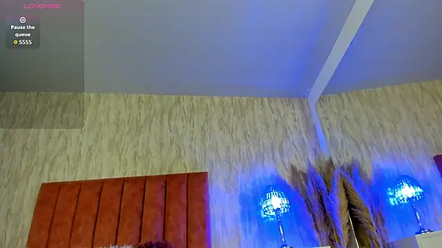 Snapshot of emily_parkerr chatting on 09.10.25 emily parkerr online show from 09.10.25