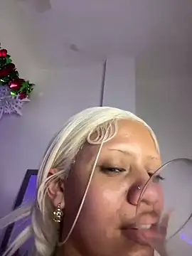 Snapshot of Charlotee_ chatting on 01.02.25 Charlotee  online show from 01.02.25