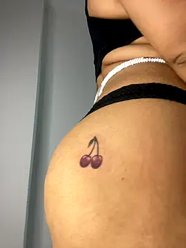 Snapshot of Charlotee_ chatting on 10.12.25 Charlotee  online show from 10.12.25