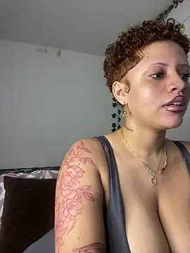 Snapshot of Charlotee_ chatting on 04.15.26 Charlotee online show from 04.15.26