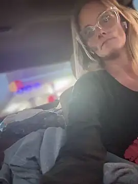 vixendoll87 online show from 02.16.25