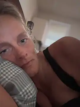 vixendoll87 online show from 02.17.25