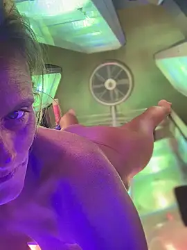 vixendoll87 online show from 02.18.25