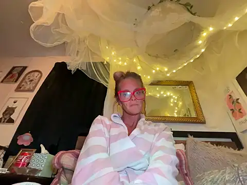 vixendoll87 online show from 03.03.25