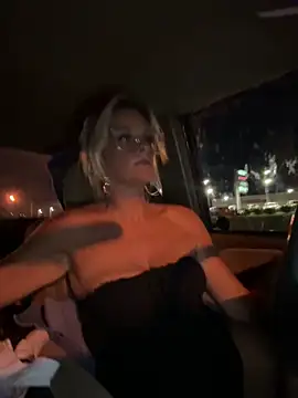 vixendoll87 online show from 04.17.26