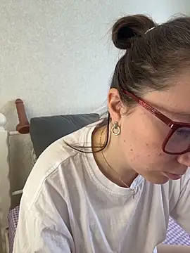 BeatriceTender online show from 04.09.26