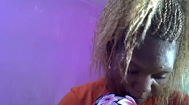 Snapshot of Cute_tamara chatting on 12.14.24 Cute tamara online show from 12.14.24