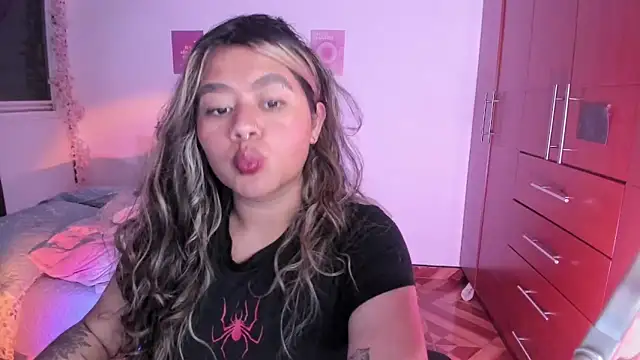 StephaniFox online show from 10.04.25