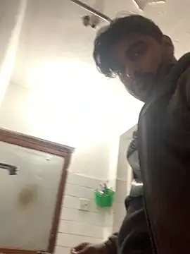 Snapshot of SweetFatBoy chatting on 01.28.25 SweetFatBoy online show from 01.28.25