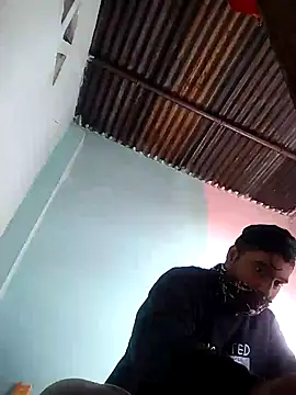 Snapshot of SweetFatBoy chatting on 02.02.25 SweetFatBoy online show from 02.02.25