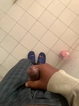 Snapshot of SweetFatBoy chatting on 03.17.25 SweetFatBoy online show from 03.17.25