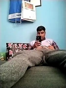 Snapshot of SweetFatBoy chatting on 04.15.26 SweetFatBoy online show from 04.15.26