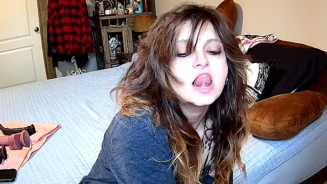 Snapshot of ZeelaXoXo chatting on 01.12.26 ZeelaXoXo online show from 01.12.26