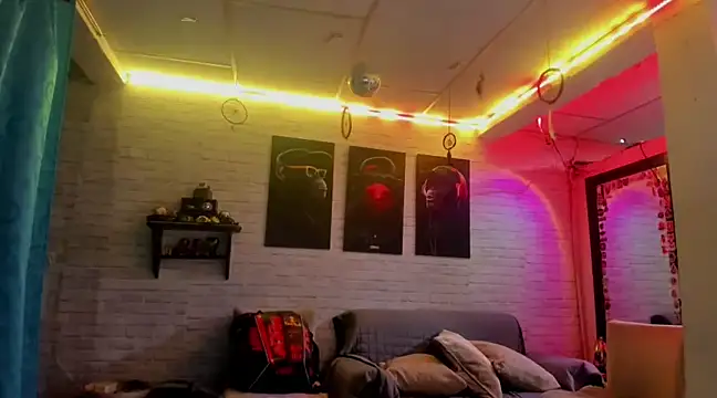 Kimmymadison- online show from 02.06.25