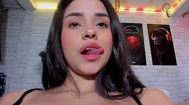 Kimmymadison- online show from 02.16.25