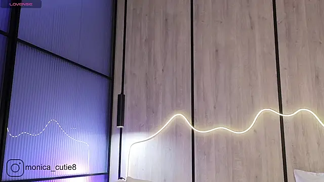 Snapshot of Monikacutie chatting on 01.14.25 Monikacutie online show from 01.14.25