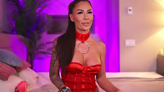 RaquelleVon online show from 07.05.26