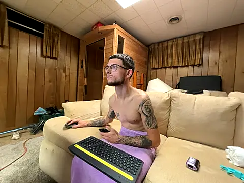 hungkubenski online show from 10.19.25