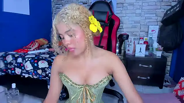 sofiacastillo01 online show from 03.15.25