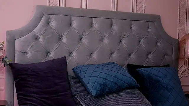 LucyAddison online show from 02.08.25