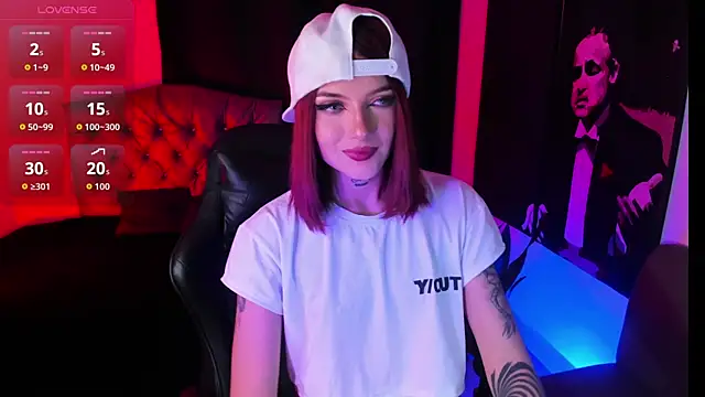 Snapshot of VictoriaRosse_ chatting on 04.08.26 VictoriaRosse online show from 04.08.26