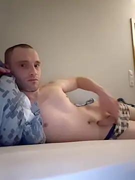 Snapshot of Bartzrl chatting on 09.19.25 Bartzrl online show from 09.19.25