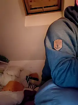 Snapshot of Bartzrl chatting on 11.11.25 Bartzrl online show from 11.11.25