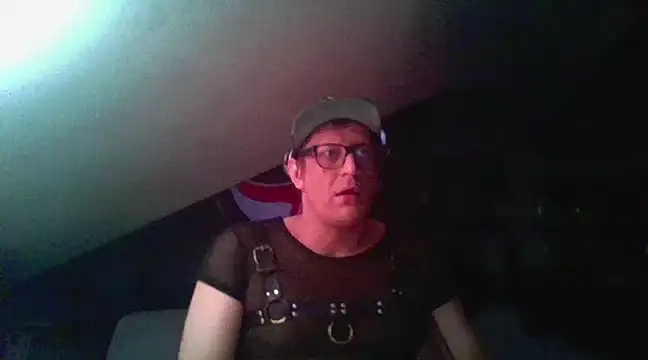 Snapshot of Bigthroaterboy chatting on 12.04.24 Bigthroaterboy online show from 12.04.24