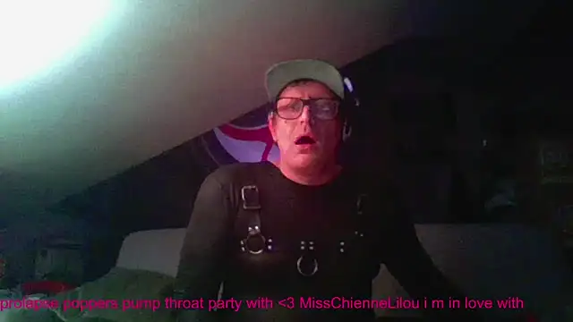 Snapshot of Bigthroaterboy chatting on 12.07.24 Bigthroaterboy online show from 12.07.24