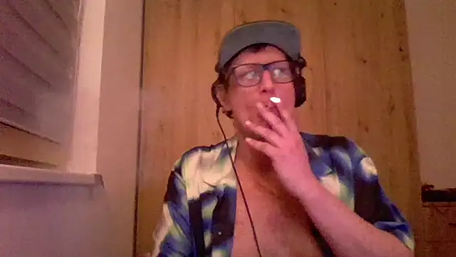 Snapshot of Bigthroaterboy chatting on 01.15.25 Bigthroaterboy online show from 01.15.25