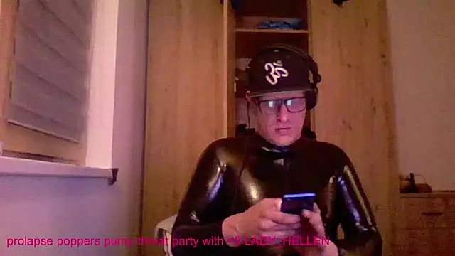 Snapshot of Bigthroaterboy chatting on 01.23.25 Bigthroaterboy online show from 01.23.25